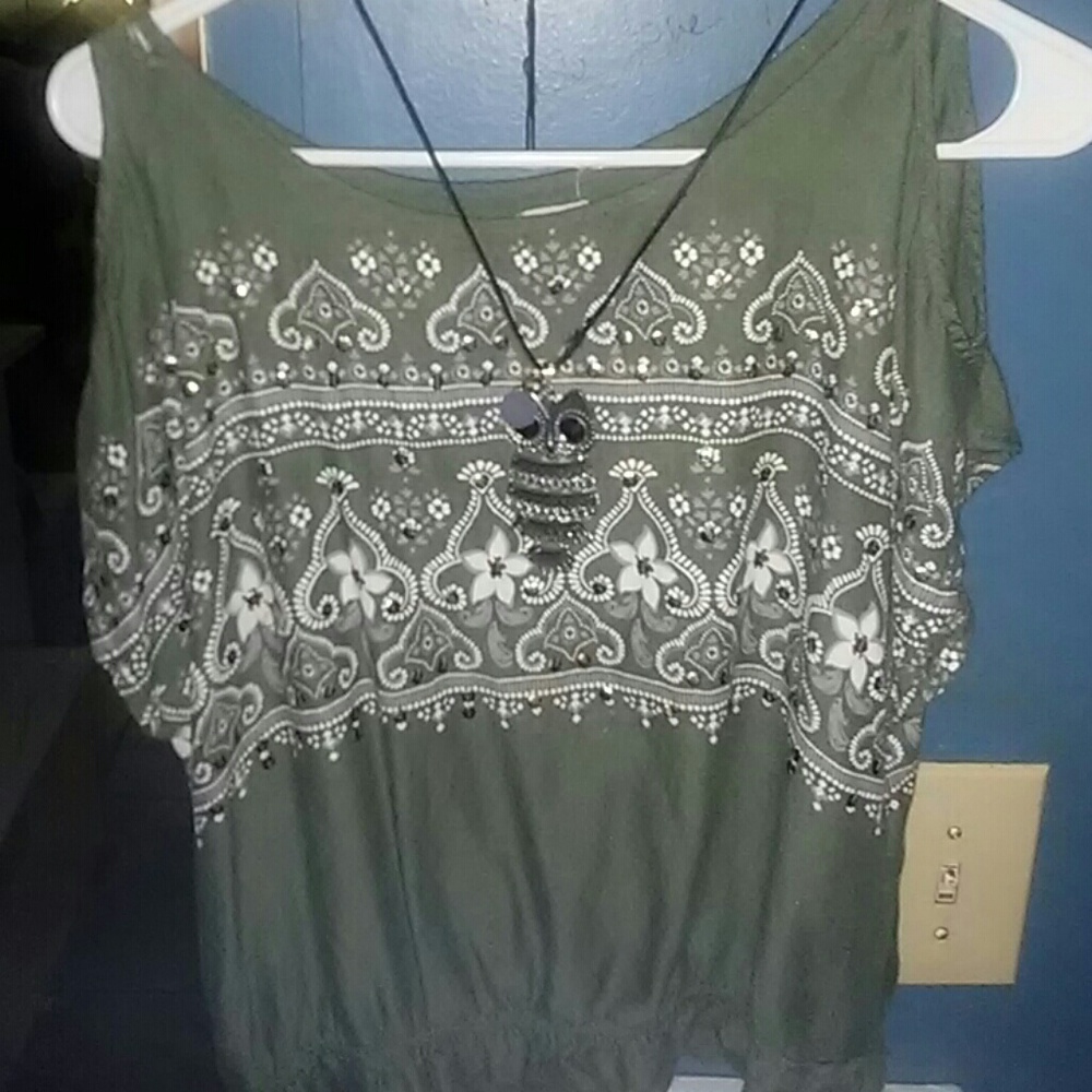 Hollister cold shoulder tee